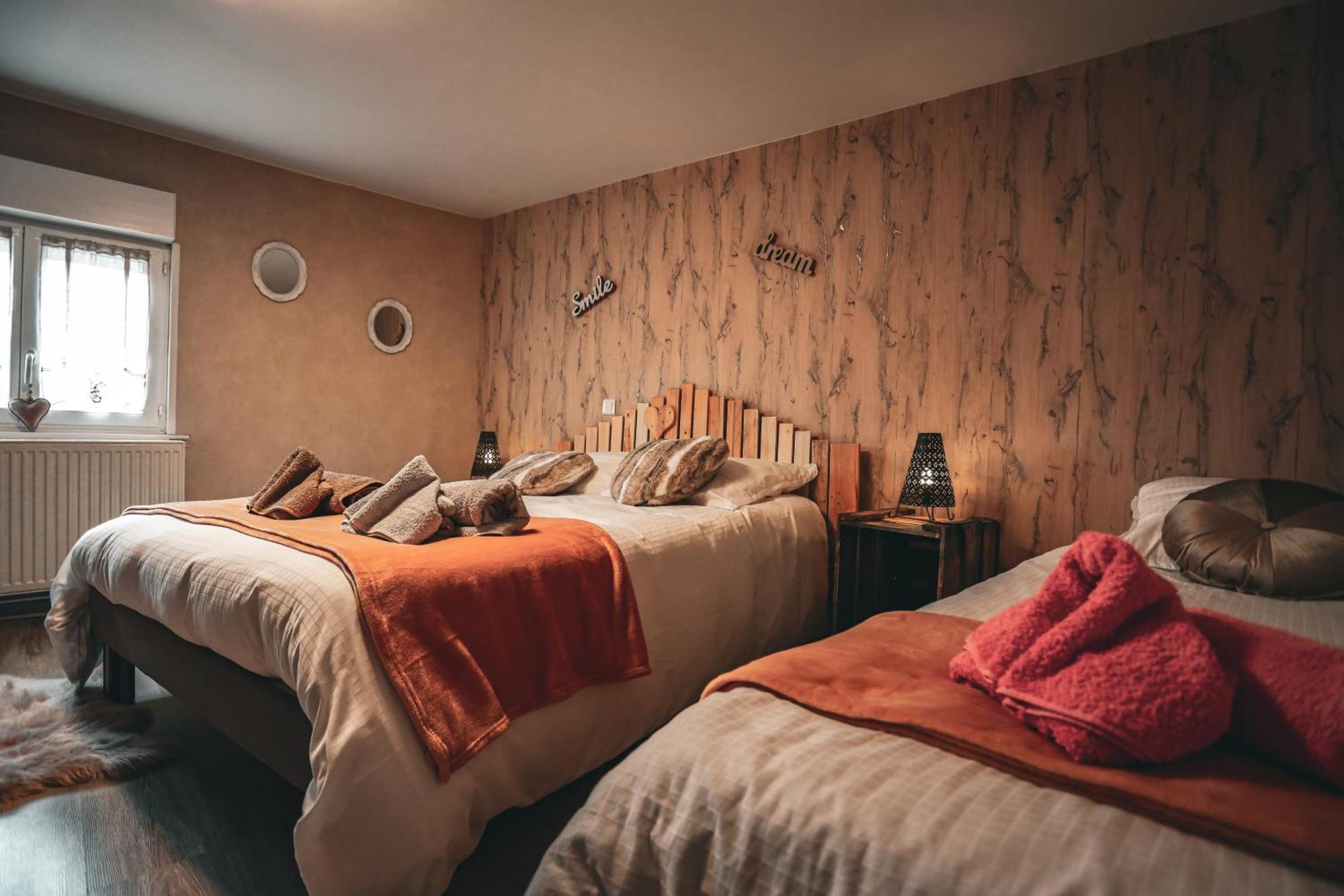 Gite , Au Dormeur Du Val Vireux-Wallerand Exteriör bild
